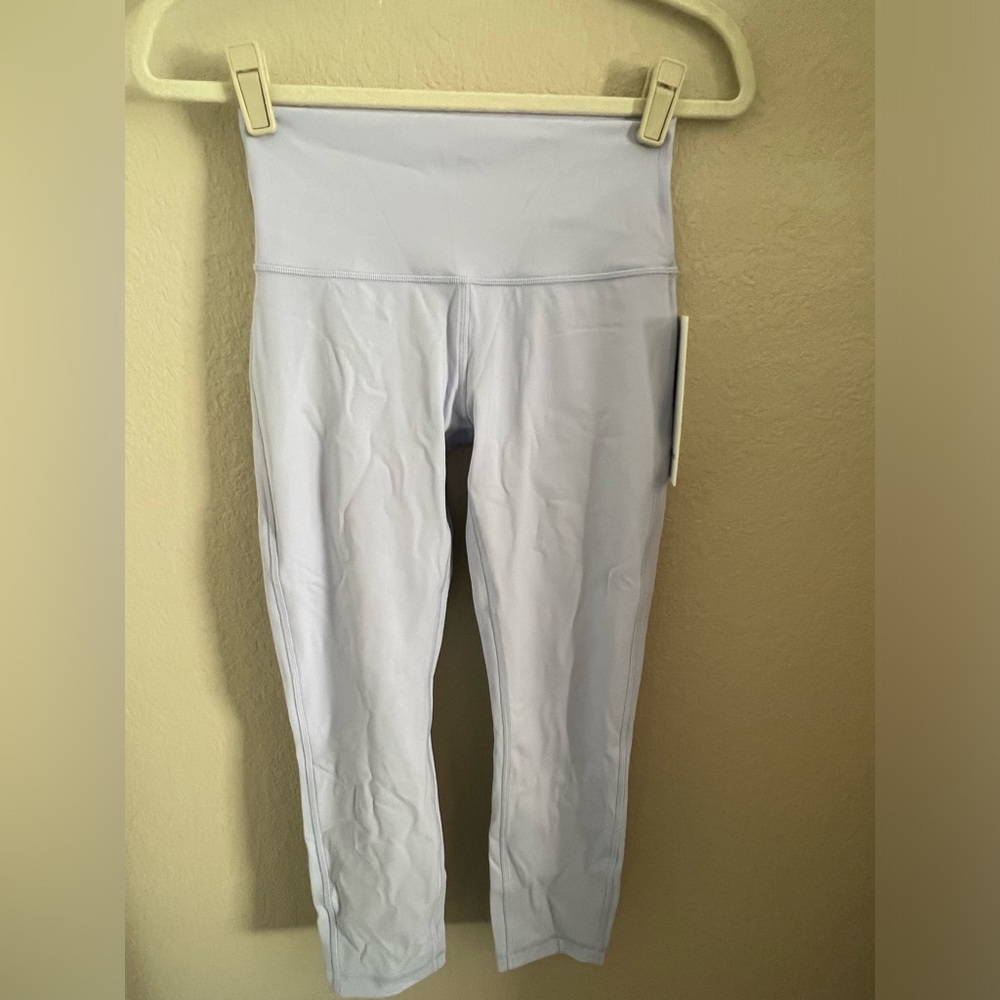 Lululemon Wunder Under HR Crop Yoga Pants (sz: 6)